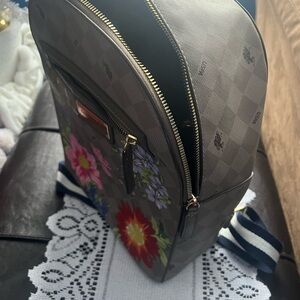 U.S. Polo Assn. Gray Floral Backpack